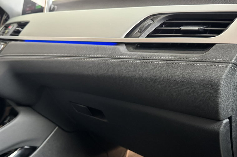 Vehicle Image 45
