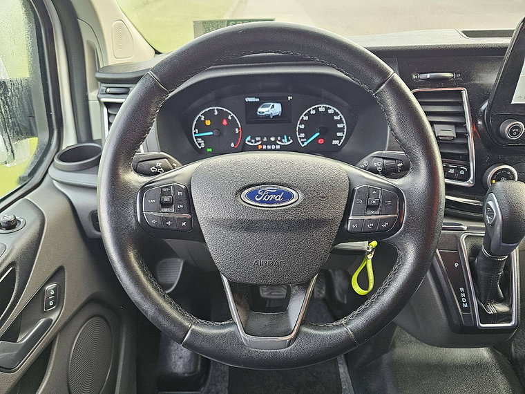 Vehicle Image 12