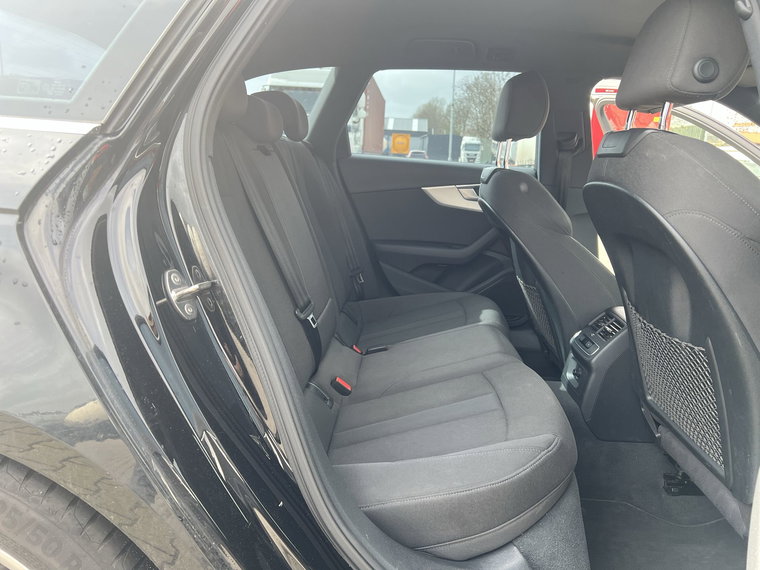 Vehicle Image 17