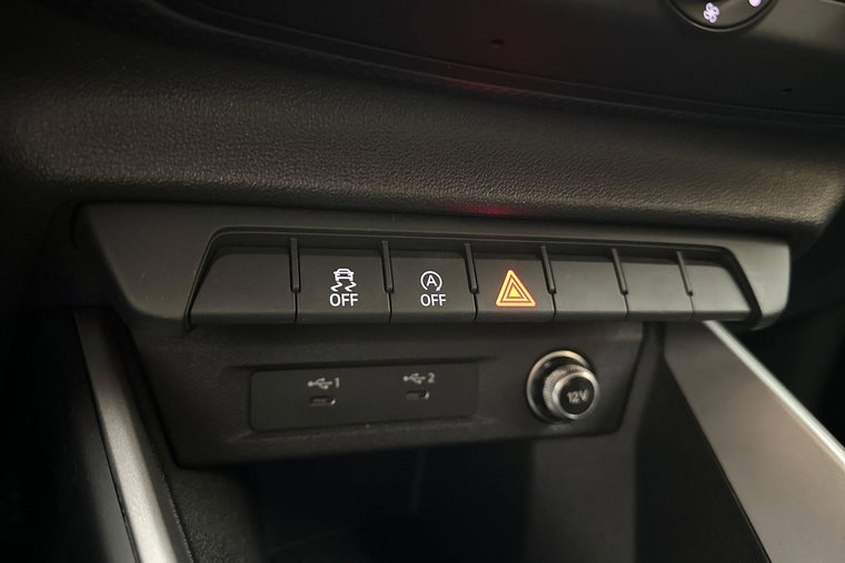 Vehicle Image 26