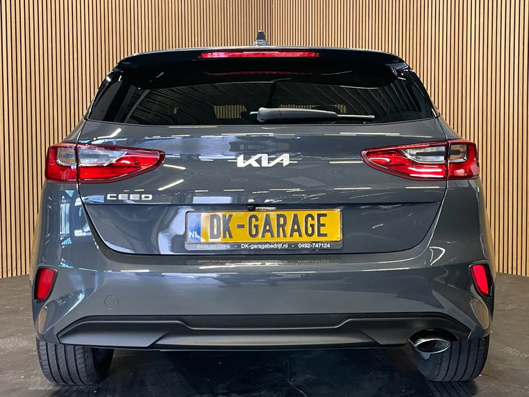 Vehicle Image 27