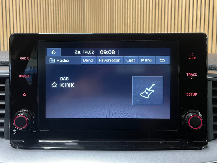Vehicle Image 32