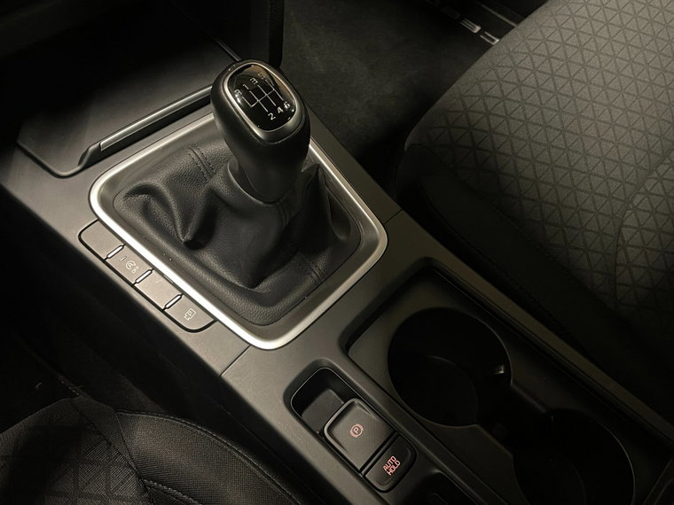 Vehicle Image 40