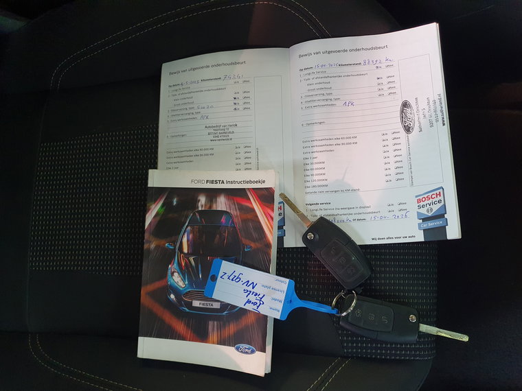 Vehicle Image 13