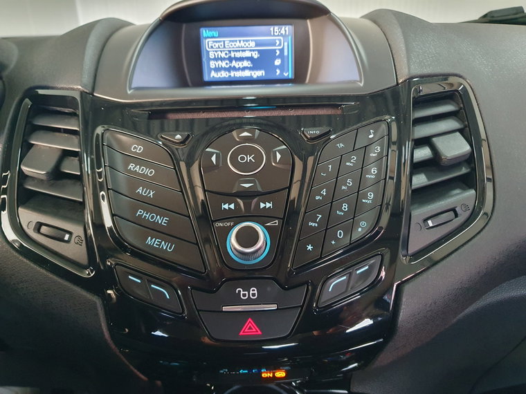 Vehicle Image 30