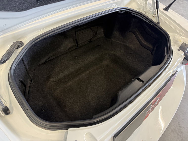 Vehicle Image 38