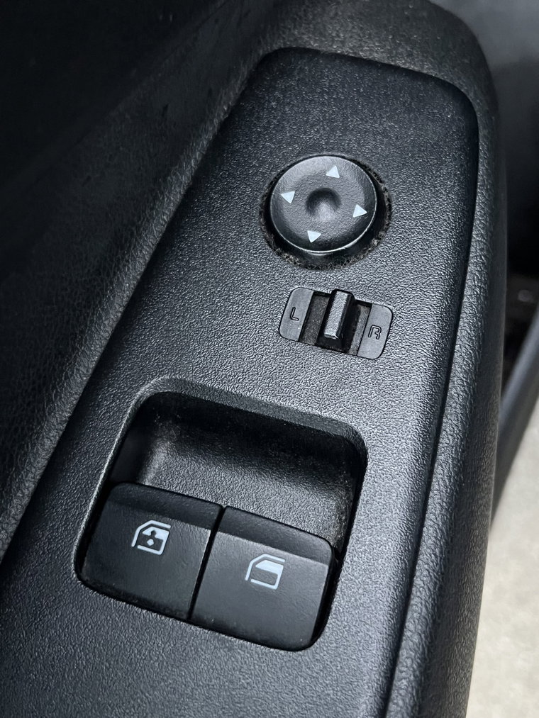 Vehicle Image 26