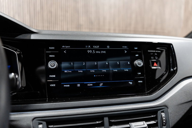 Vehicle Image 19