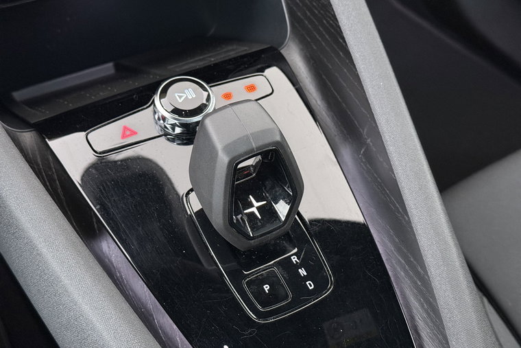 Vehicle Image 36