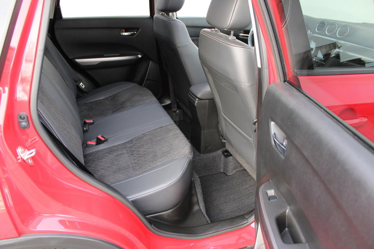 Vehicle Image 14