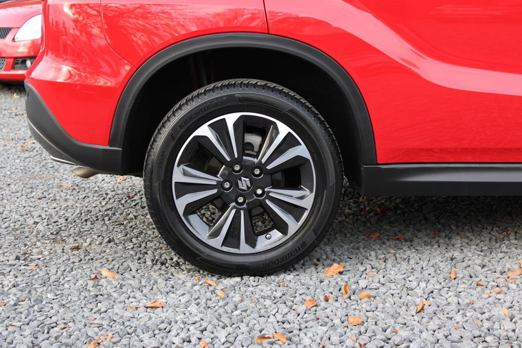 Vehicle Image 6