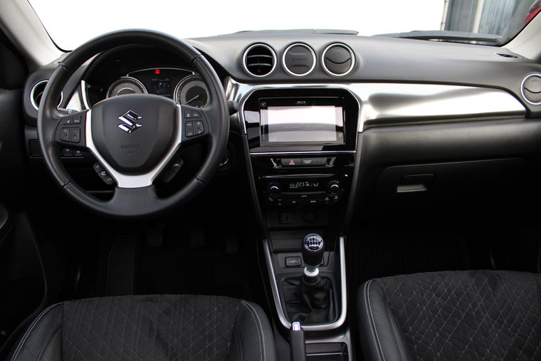 Vehicle Image 9