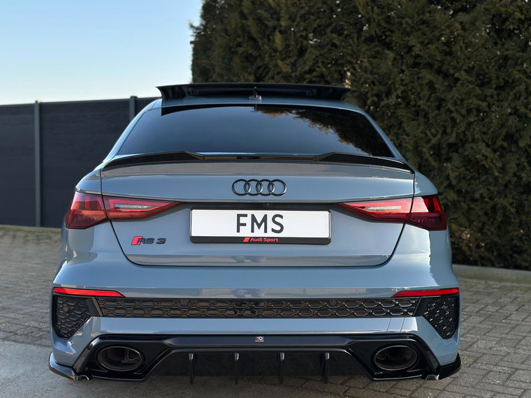 Vehicle Image 43