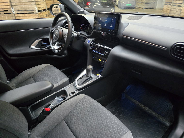 Vehicle Image 8
