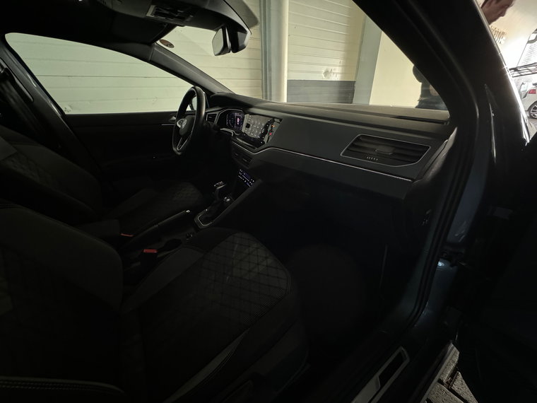Vehicle Image 35