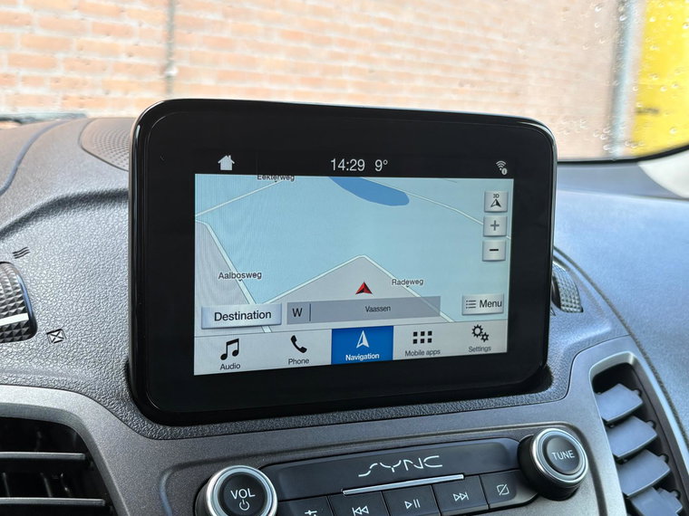 Vehicle Image 9