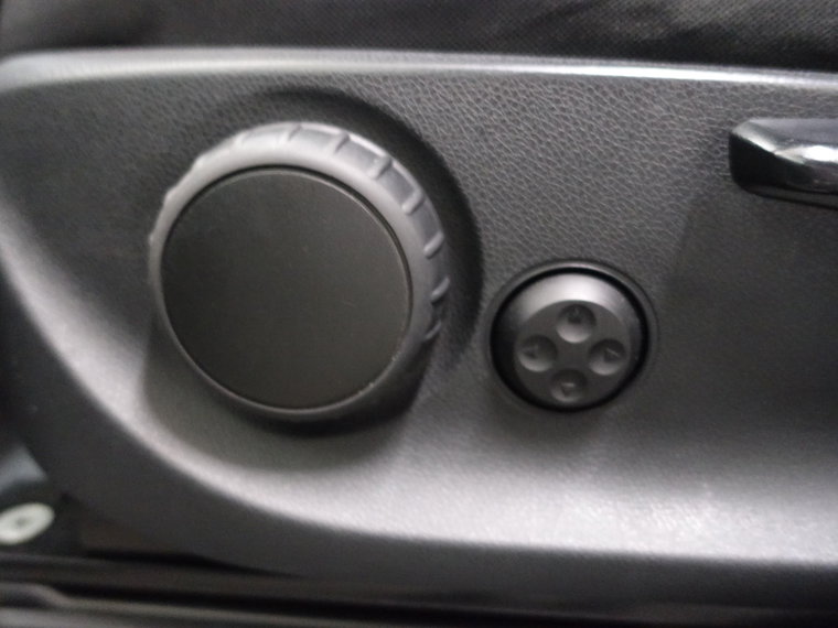 Vehicle Image 26