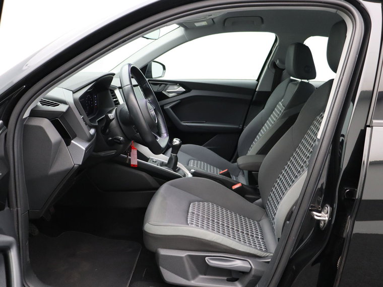 Vehicle Image 19