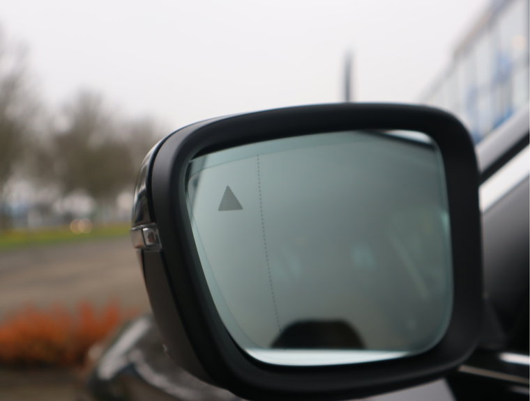 Vehicle Image 26