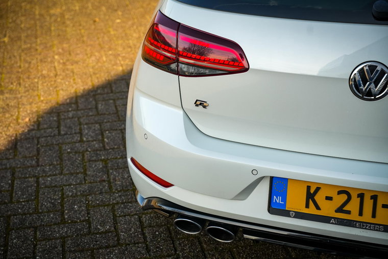 Vehicle Image 32