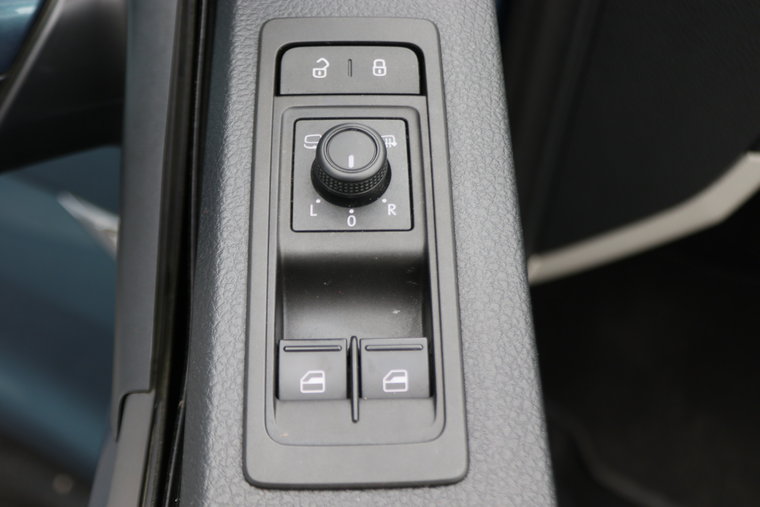 Vehicle Image 27