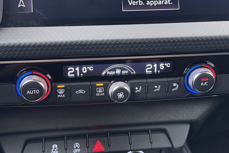 Vehicle Image 26