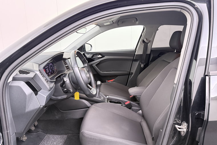 Vehicle Image 10