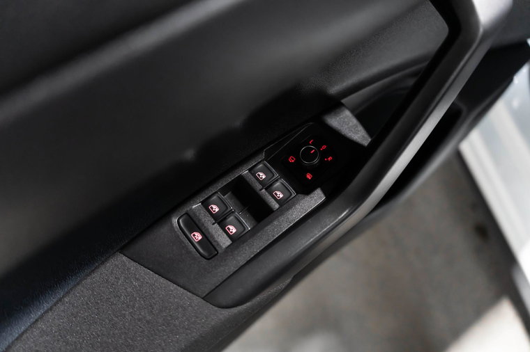 Vehicle Image 33