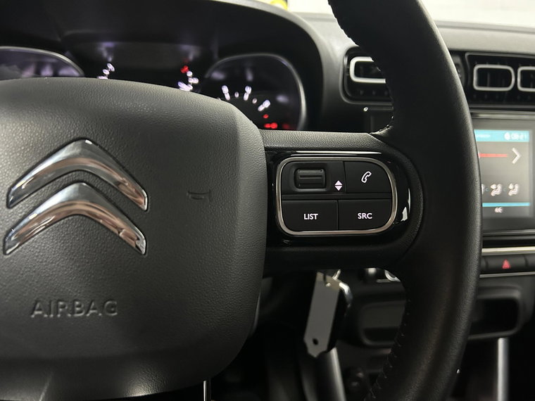 Vehicle Image 32
