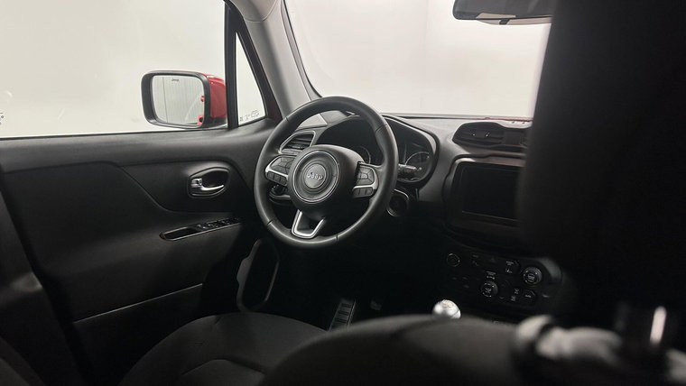 Vehicle Image 18
