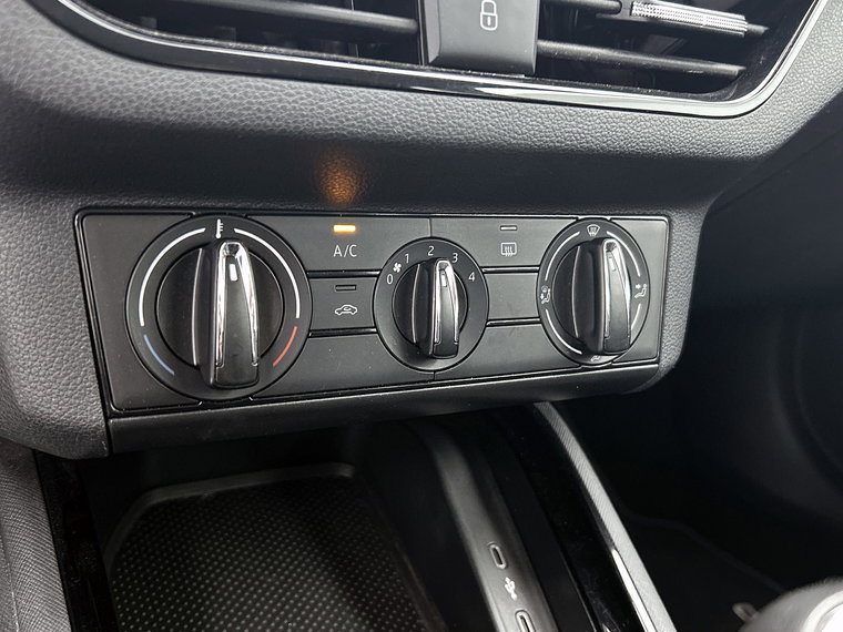 Vehicle Image 27