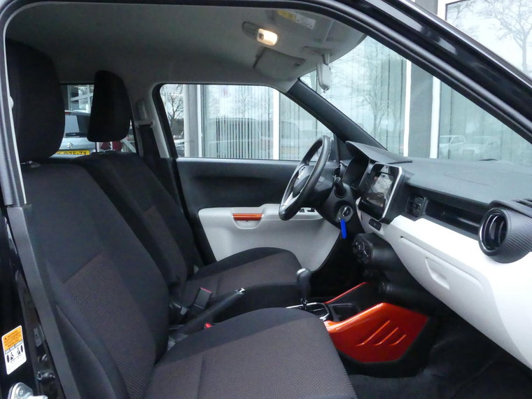 Vehicle Image 30