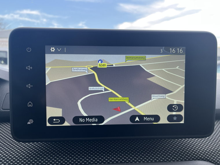 Vehicle Image 38