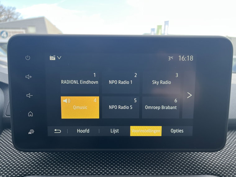 Vehicle Image 40