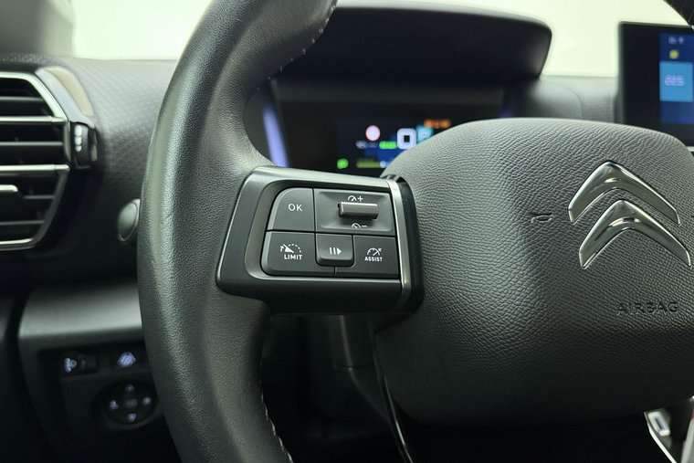 Vehicle Image 26