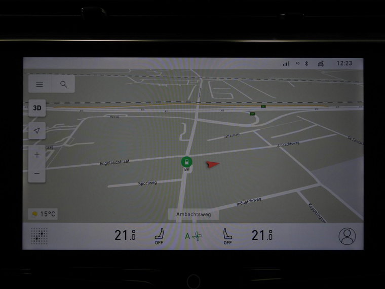 Vehicle Image 8