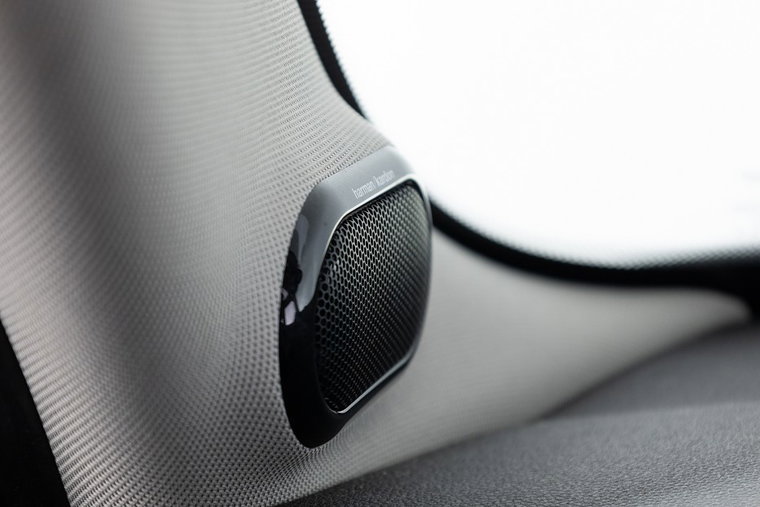 Vehicle Image 21
