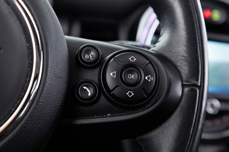 Vehicle Image 23