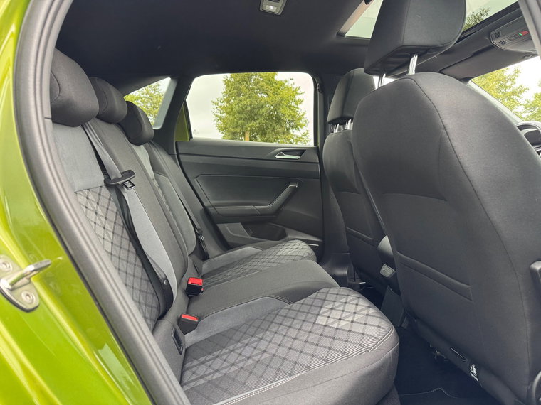 Vehicle Image 37