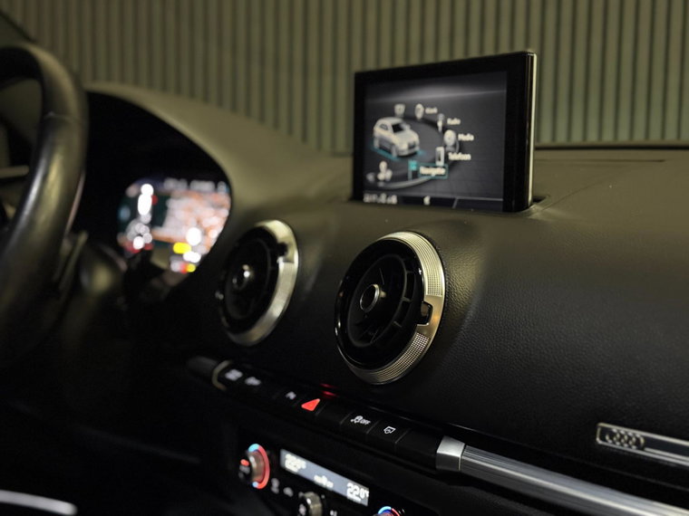 Vehicle Image 35