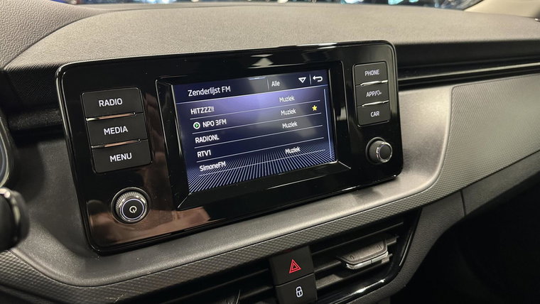 Vehicle Image 33