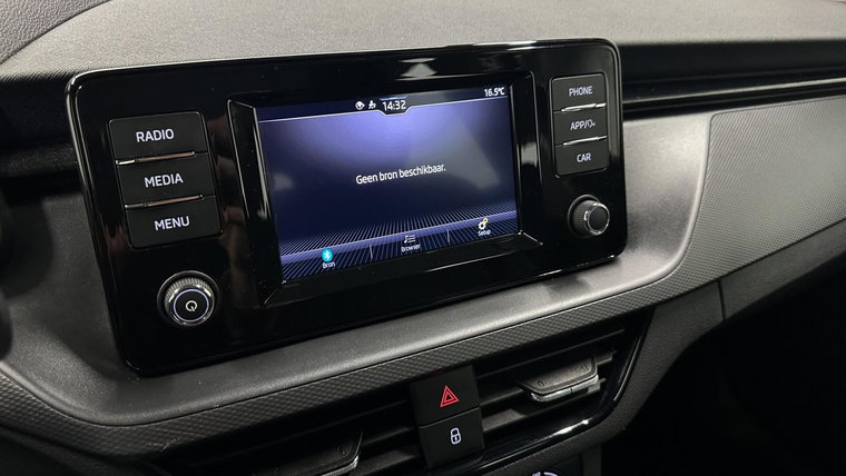 Vehicle Image 35