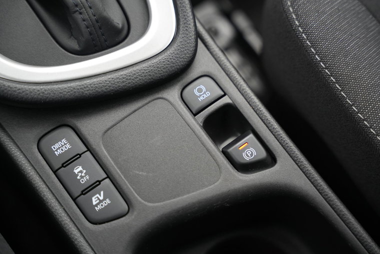 Vehicle Image 25