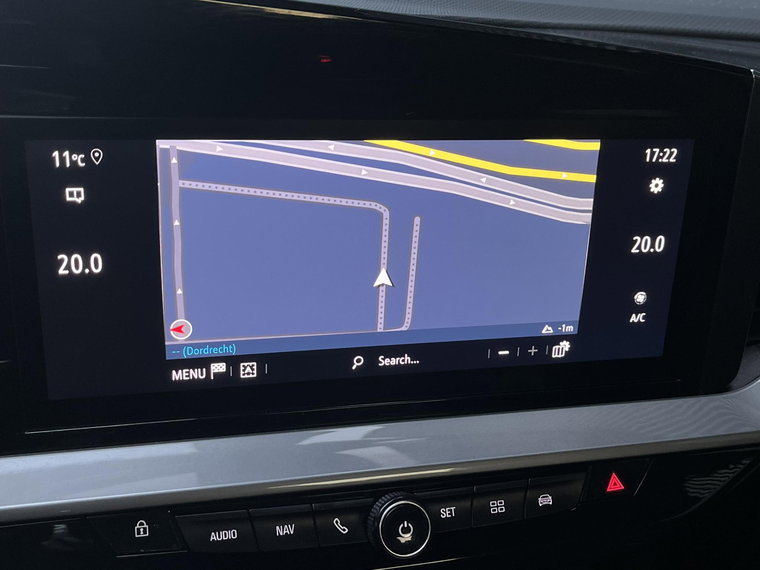 Vehicle Image 25