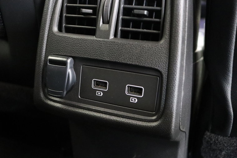 Vehicle Image 38