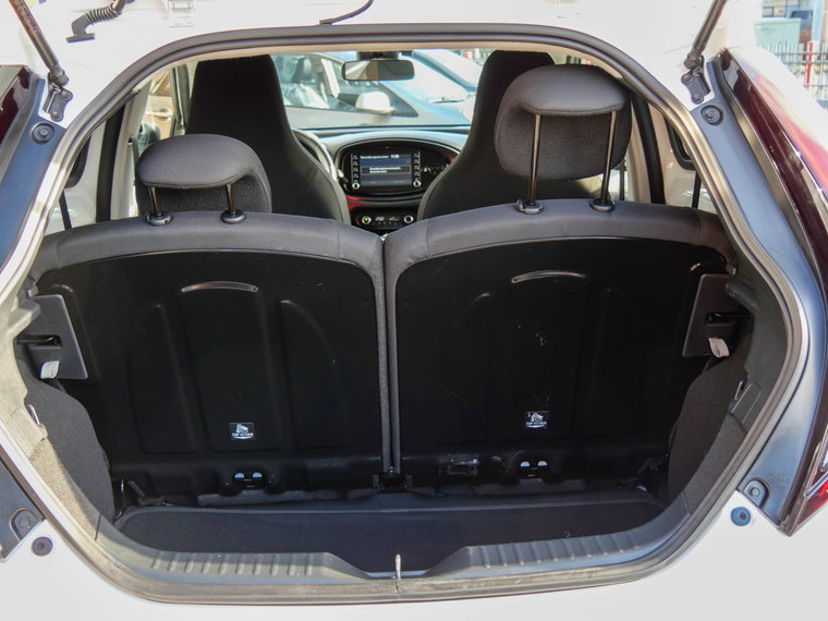 Vehicle Image 17