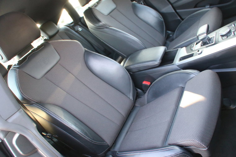 Vehicle Image 14