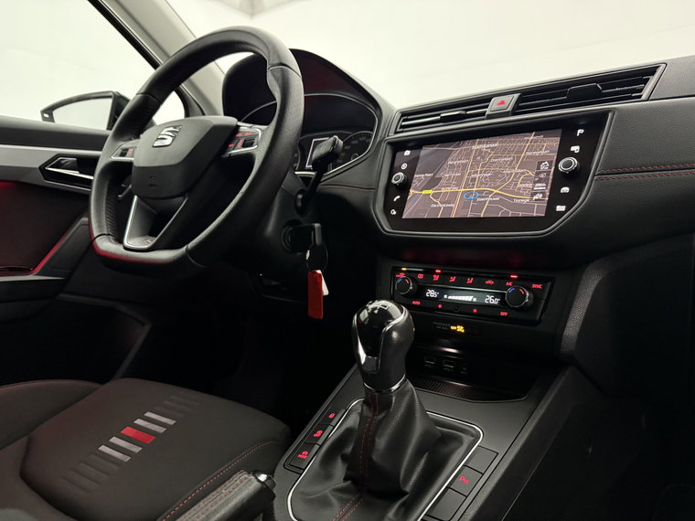 Vehicle Image 32