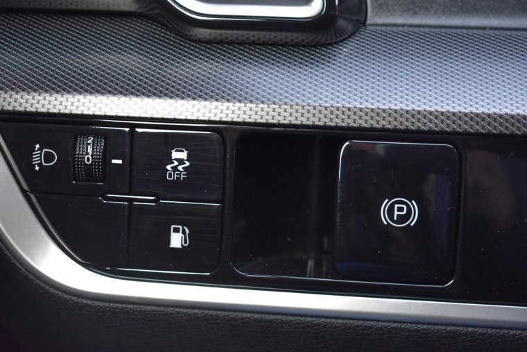 Vehicle Image 23