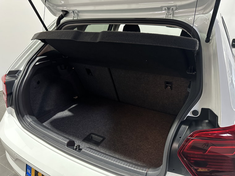 Vehicle Image 28
